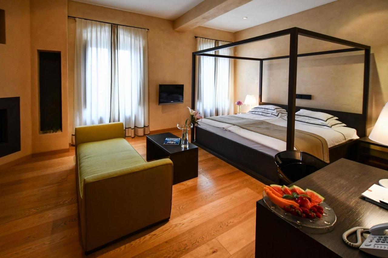 Heritage Hotel Kukuriku カスタヴ エクステリア 写真