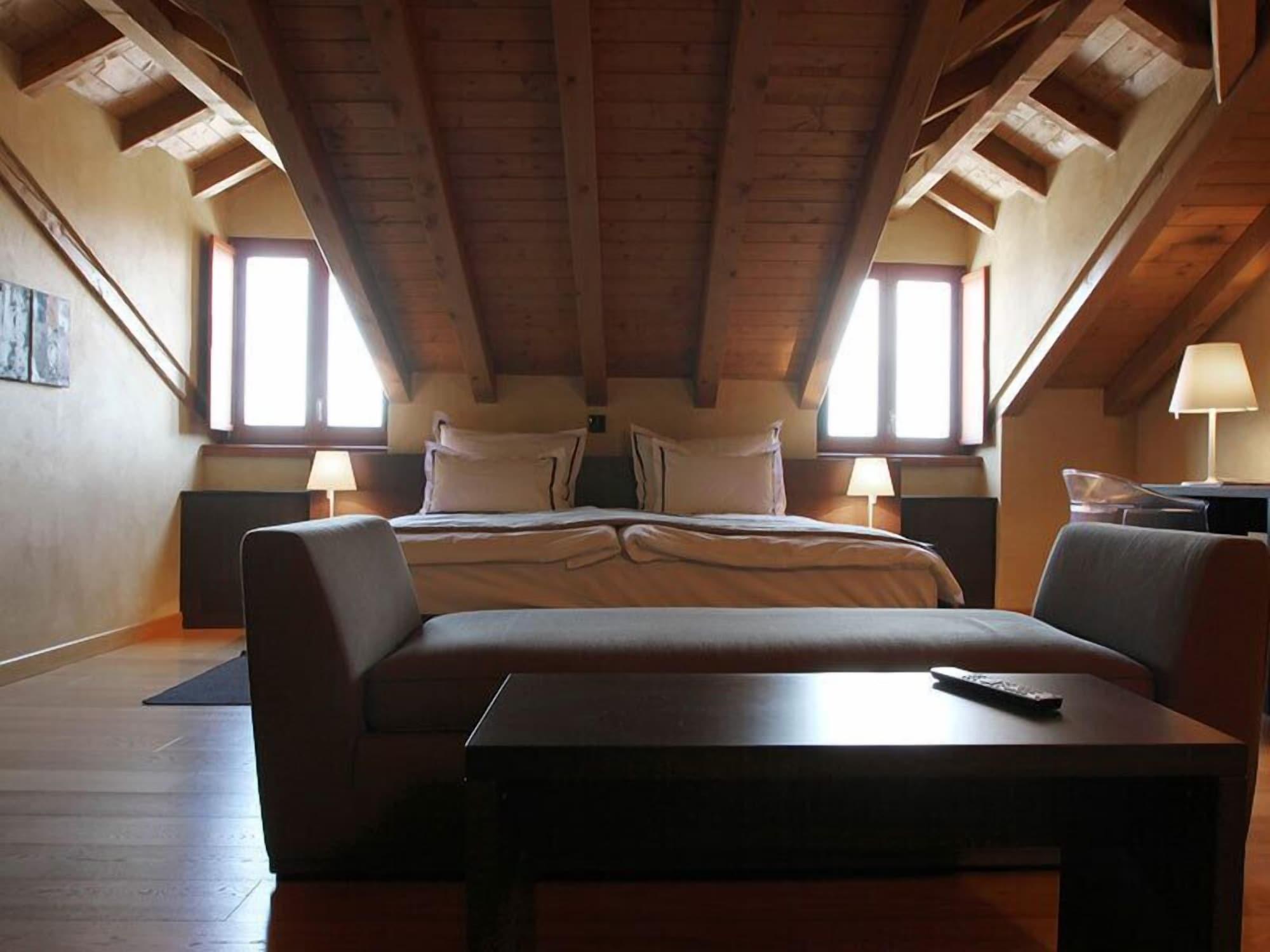 Heritage Hotel Kukuriku カスタヴ エクステリア 写真