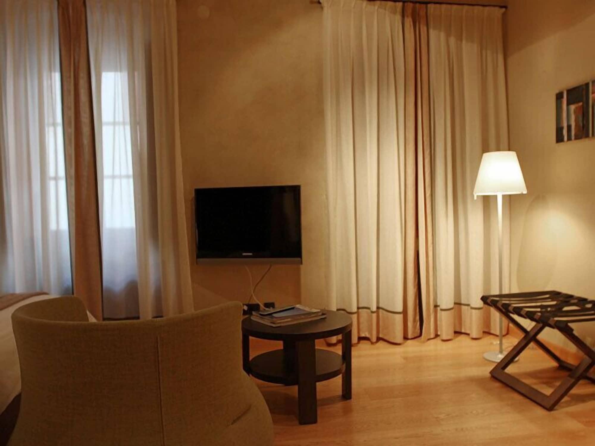 Heritage Hotel Kukuriku カスタヴ エクステリア 写真