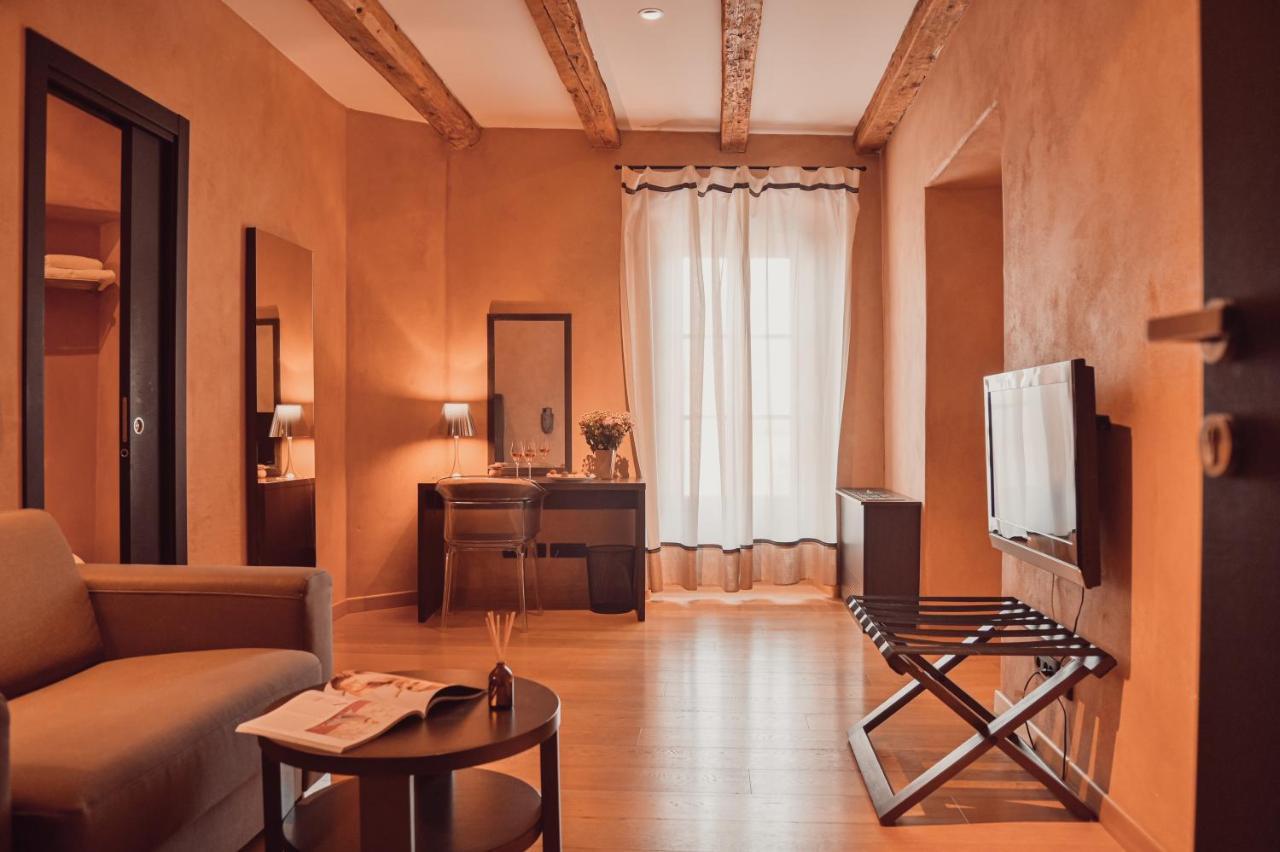 Heritage Hotel Kukuriku カスタヴ エクステリア 写真