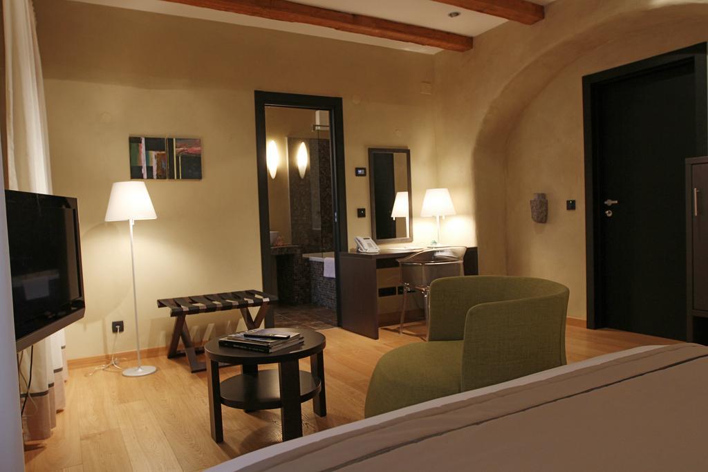 Heritage Hotel Kukuriku カスタヴ エクステリア 写真