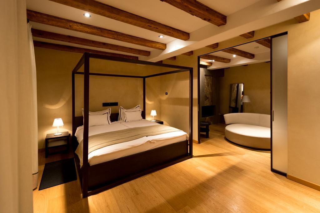 Heritage Hotel Kukuriku カスタヴ エクステリア 写真